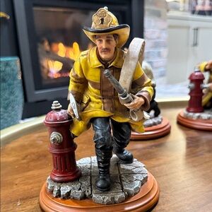 🔥 Red Hats of Courage “Fire Alarm” Firefighter Figurine | Vanmark